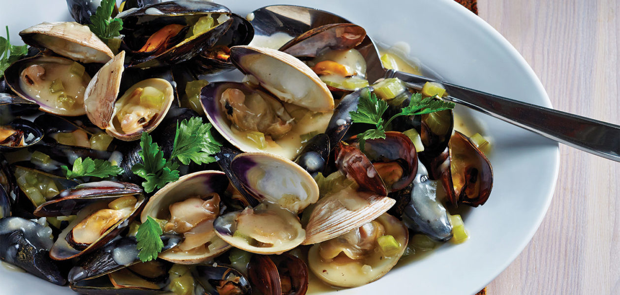 Mussels & Clams in White Wine Sauce