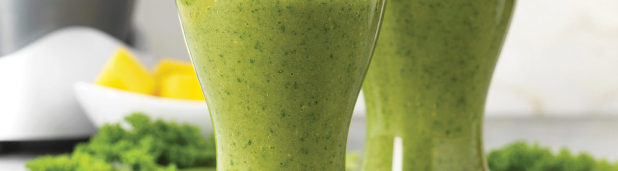 greens-blueberry-fruit-smoothie